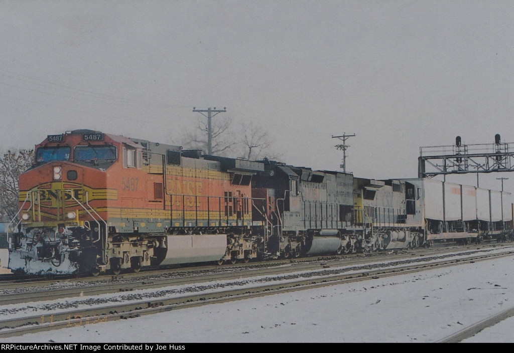 BNSF 5487 West